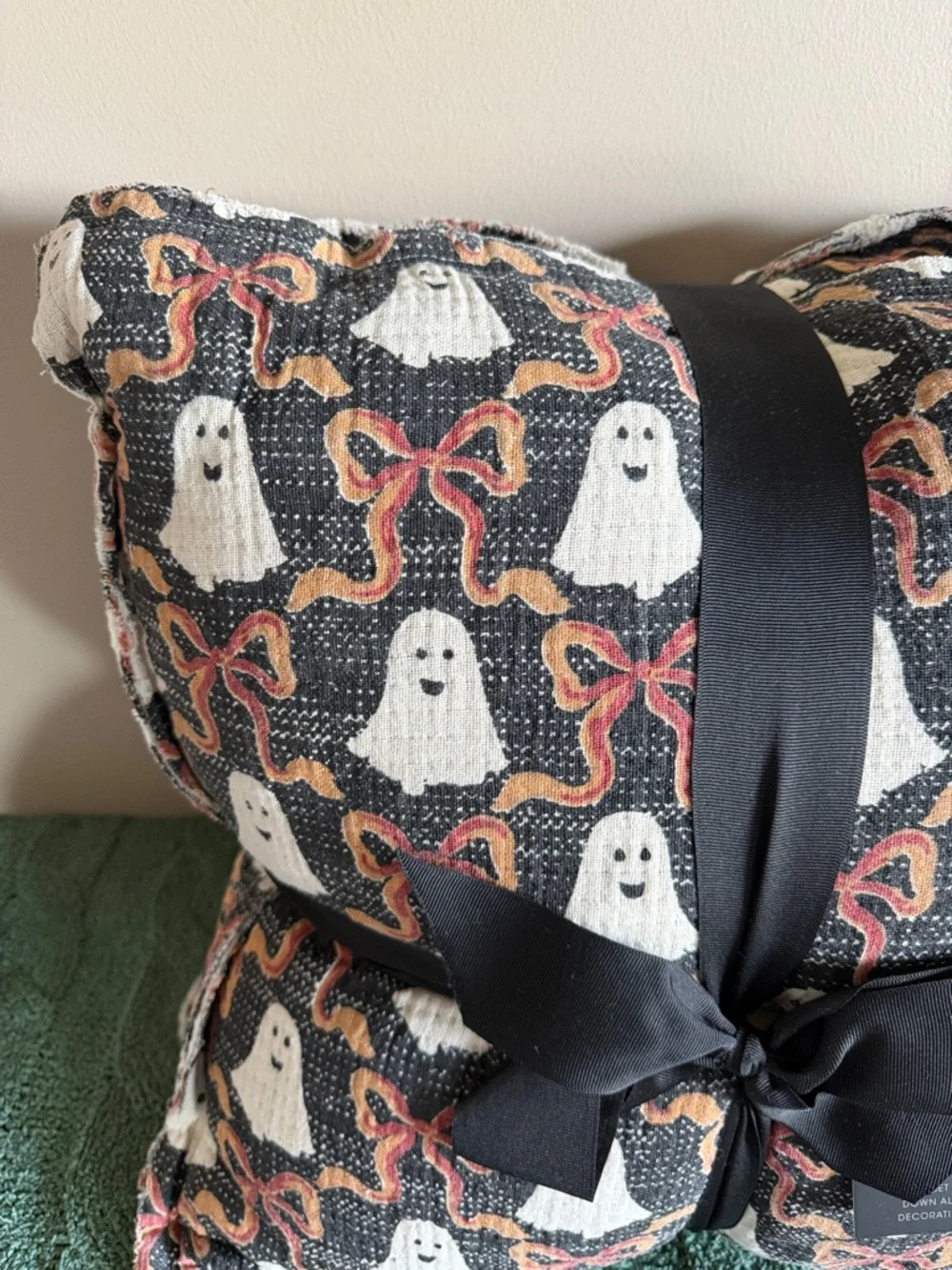 Cynthia Rowley Halloween Ghost 👻 Pillows Orange Bow Black Set of 2 NEW!
